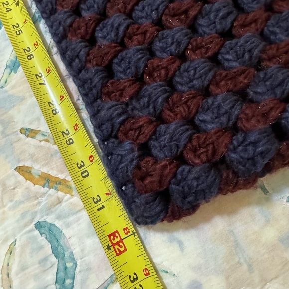 Floreat for Anthropologie Blue & Burgundy 
Crochet Infinity Scarf. - Picture 7 of 11